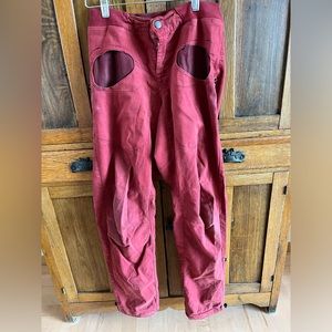 E-9 red rondo slim men’s pants
